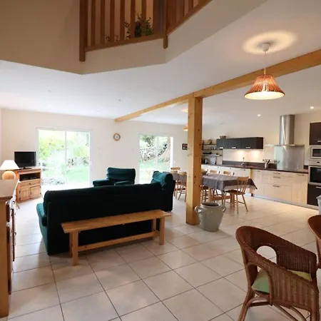 Maison De Caractere Isolee Au Coeur Des Volcans D'auvergne, 4 Pers, Terrasse, Jardin, Cheminee, Wi-fi - Fr-1-742-507 度假居 Saint-Clément